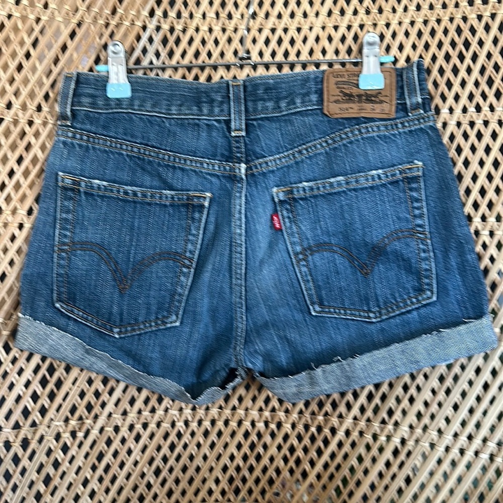 Levi’s CUSTOM denim shorts sz28